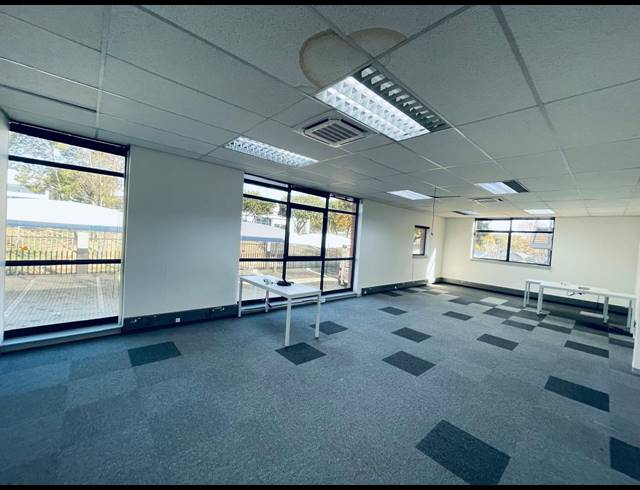 779M² OFFICE TO LET IN MIDRIDGE PARK